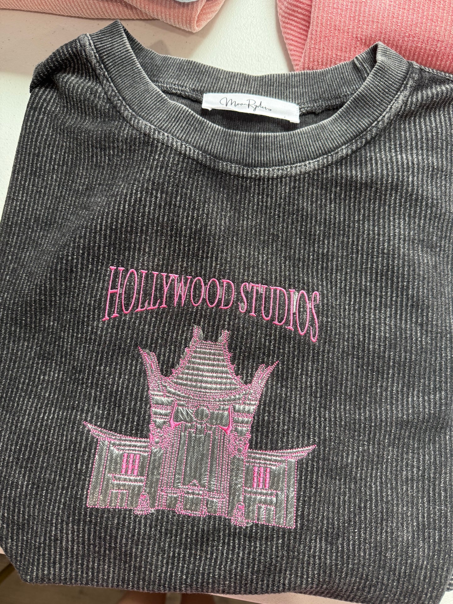 LARGE CORDED CREWNECKS