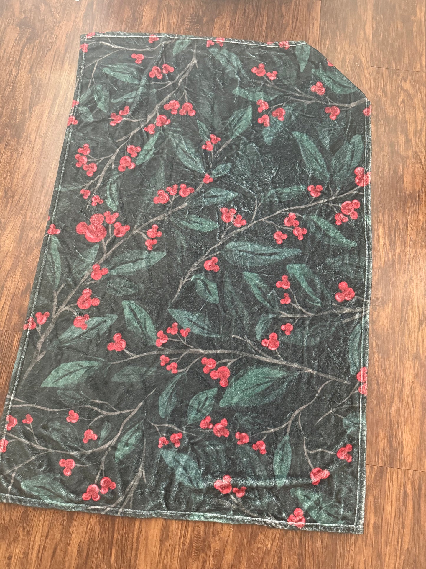 Holly Stroller/decorative Blanket