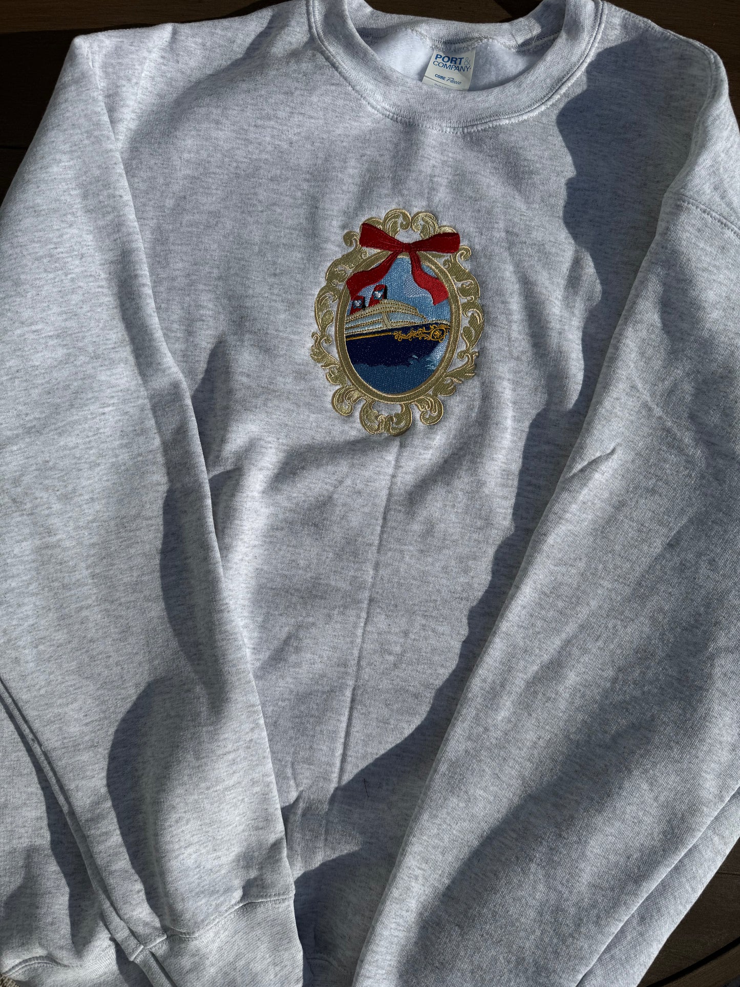Ash Embroidered Crewneck CRUISE