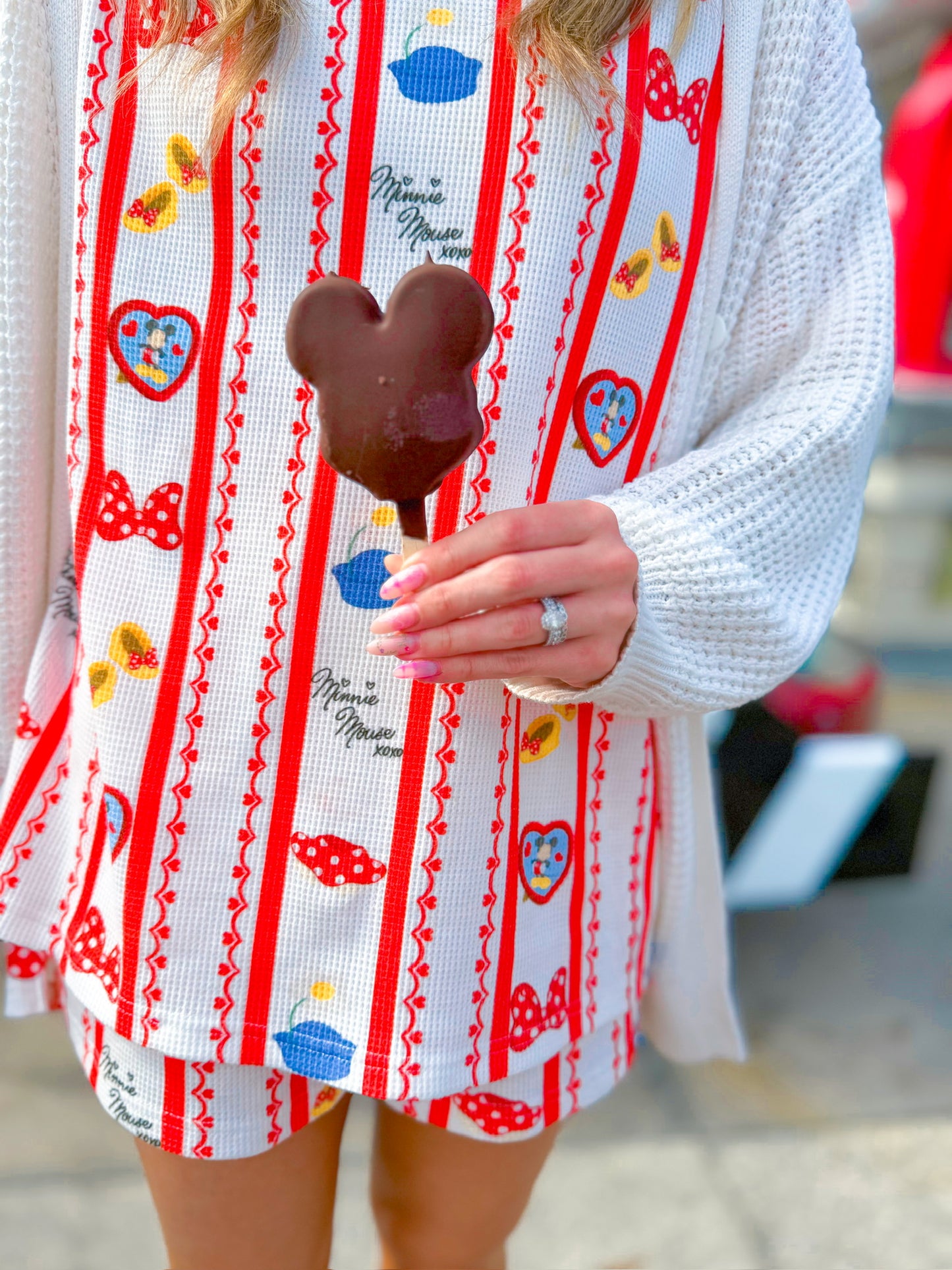 ADULT: Minnie Magic Waffle Set