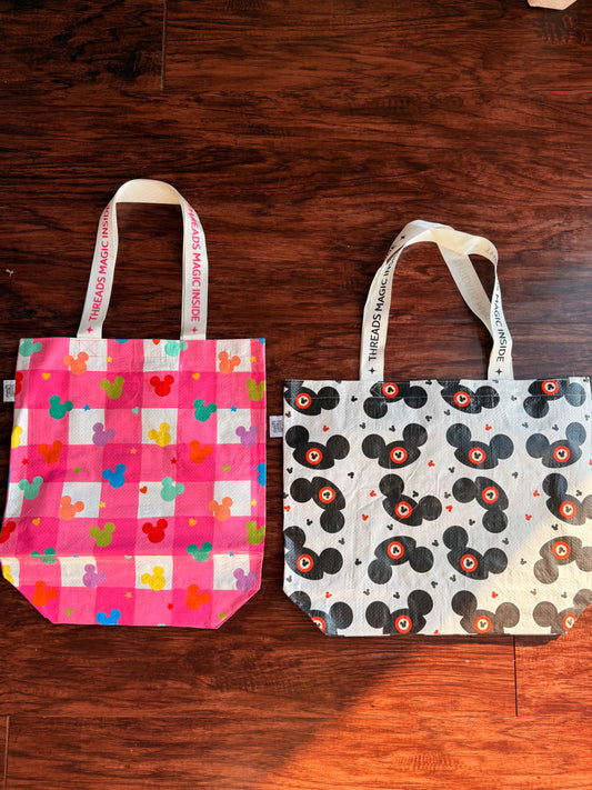 THREADS MAGIC INSIDE TOTE